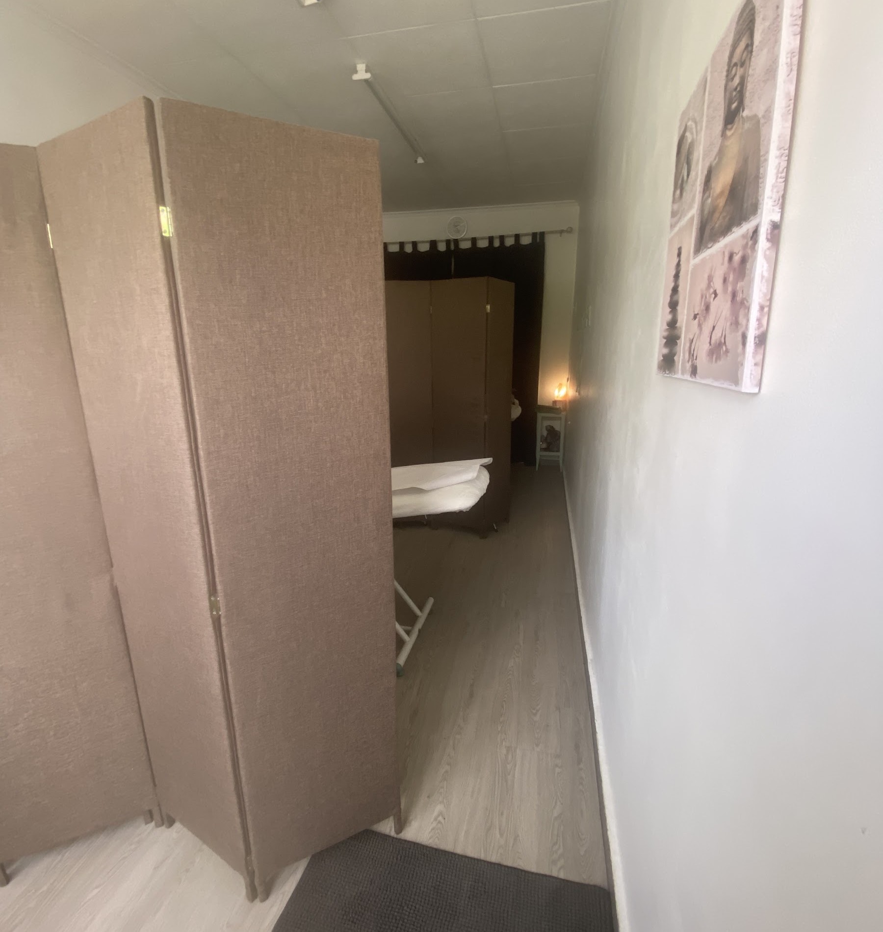 Pasillo hacia la cabina de tratamiento
